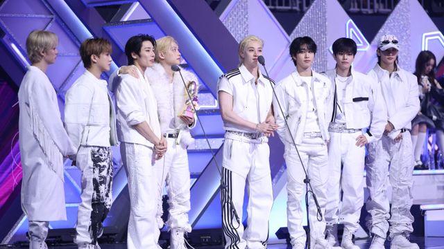 스트레이 키즈, 베스트 뮤직 10 수상 “우리 음악으로 활동…웅장한 상 감사” [2025 KGMA]