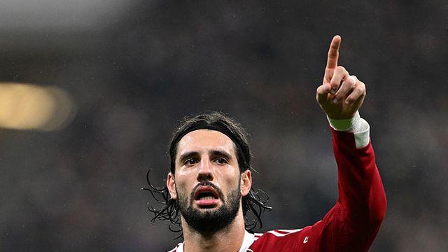 [오피설] 제라드 8번 계승 자격 충분! 소보슬러이, 프랑크푸르트전 중거리포 ‘이달의 골’ 선정