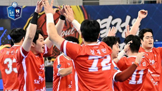 SK호크스, 11연패 도전하는 두산 제압...H리그 산뜻한 출발