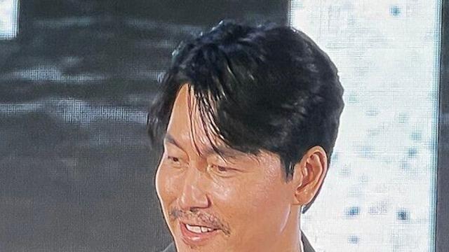 Jung Woo-sung Appears in Hong Kong After Revealing His Child... “I Thought the Prosecutor Role in ‘Made In Korea’ Didn’t Suit Me”