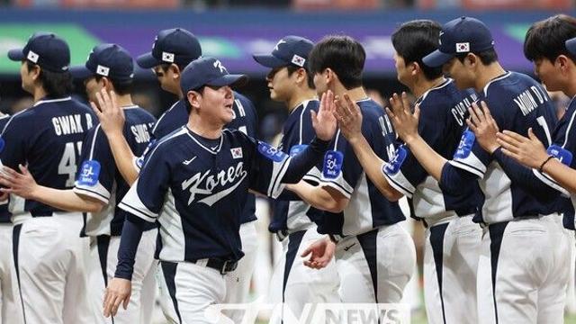 ‘11실점 난타 당한 마운드’ 한국 야구, 또 다시 고개 숙였다…일본 상대 10연패