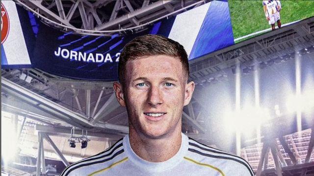 맨유 3선 보강에 차질 생기나...“‘갈락티코 군단’ 02년생 英 ‘특굽 MF’ 영입 추진 준비 중”