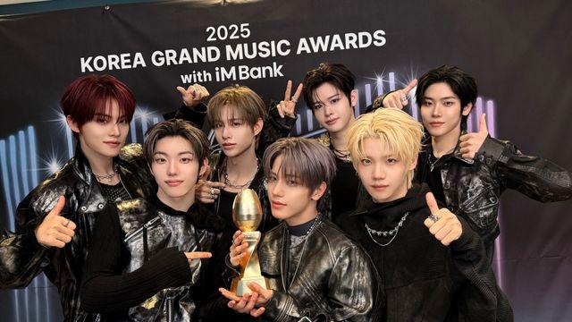 '2025 KGMA' 클로즈 유어 아이즈, IS 루키상 수상…데뷔 7개월만