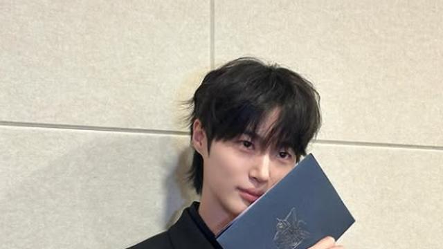 변우석, 프로의 품격…컨디션 난조 속 KGMA 빛냈다 [IS하이컷]