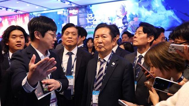 정청래, 지스타에서 '승부조작 퇴출 선수' 언급…비판 들끓자 