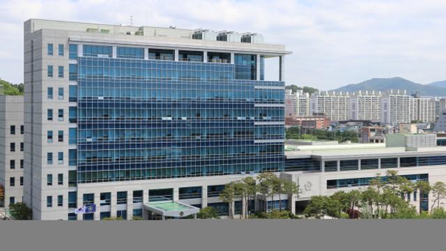 남편 구치소 들어가자 두 아들 버리고 사라진 30대 친모에 징역형