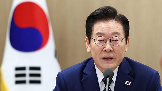 李대통령 국정 지지율 54.5%…민주당 46.7%·국힘 34.2%[리얼미터]
