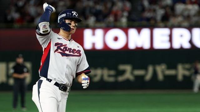 한국 야구, 세계 1위 일본과 7-7 극적 무승부!…'9회말 2아웃 김주원 동점포' 도쿄돔 기적 일어났다→한일전 11연패 막았다 [도쿄:스코어]