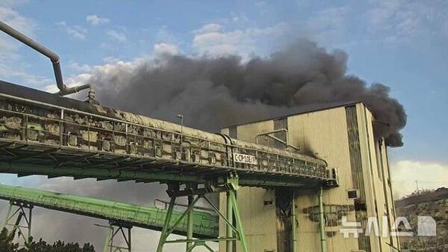 인천 영흥화력발전소 화재, 1시간 만에 초진(종합)