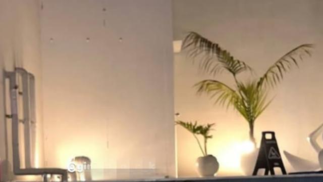 BTS 뷔-박형식, 수영장 깜짝 포착…변치 않는 우정 [IS하이컷]