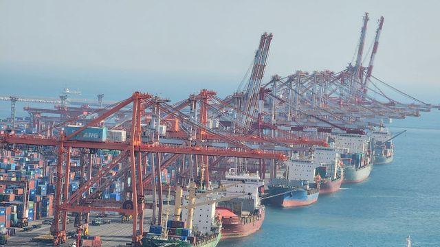 K소비재, 한류 업고 수출 주력 급부상…식품·화장품 '쌍끌이'