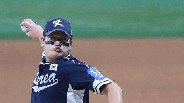 '실점 악몽 탈출' 김서현, 일본전서 1이닝 무실점으로 '자신감 회복'