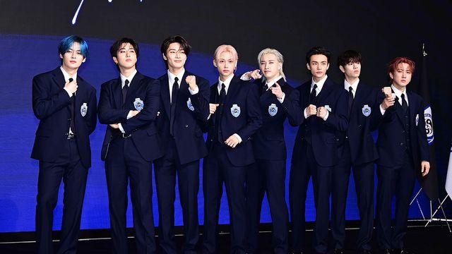 스트레이 키즈, 박진영 금 160돈 선물에 