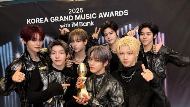 클로즈 유어 아이즈 ‘2025 KGMA’ 루키상→ 42명 메가 크루 퍼포먼스