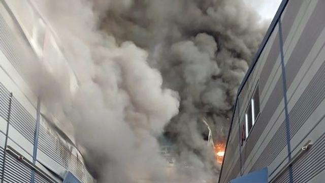 칠곡군 지천면 저온창고 화재...3시간 40분 만에 꺼져