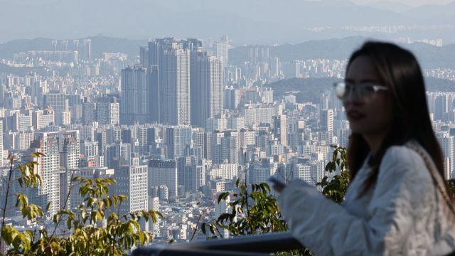 서울에서 월급으로 자가 마련?…평균 14년간 한 푼도 안 쓰고 모아야
