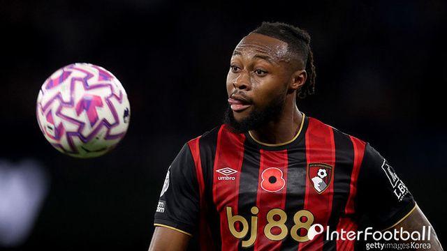 ‘토트넘을 왜 가’ PL 득점 3위 공격수, 이적설에 짜증… “여기서 축구하는 걸 즐긴다”