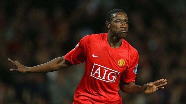 “맨유, ‘성골 출신’ 공격수 데려오면 셰슈코 멘토링할 수 있을 것”→“에반스 역할 가능하다”