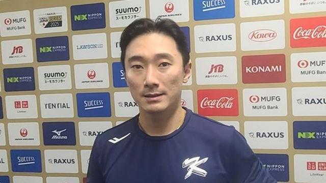 이걸 2루 간다고? 천하의 日도 당혹, '3안타 맹타' 신민재 도쿄돔 휘저었다→