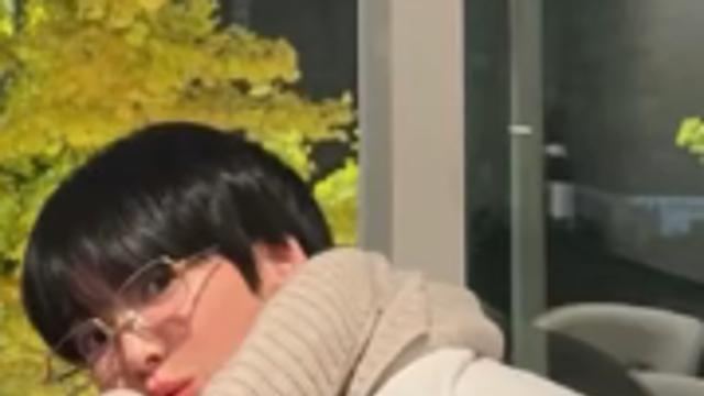 ‘숏컷’ 송혜교, 미소년 같네…필리핀★와 낭만 가을밤 [IS하이컷]