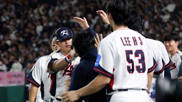 '日 대충격' 도쿄돔 침묵시킨 홈런 두 방…