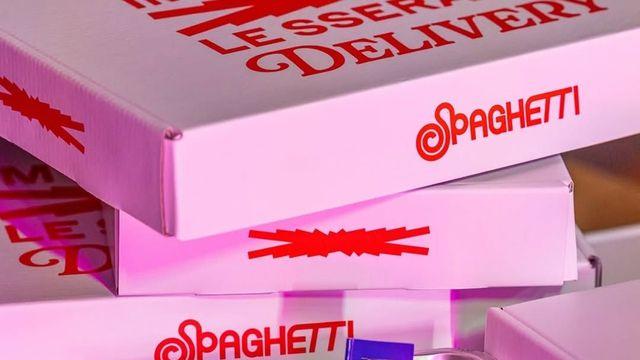 화제의 르세라핌 ‘스파게티’ 아트웍, 누가 만들었을까?