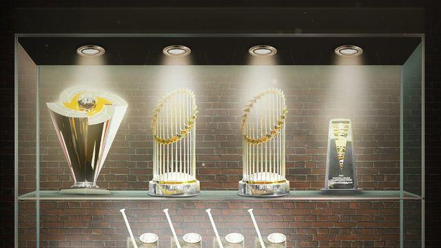 모든 상 휩쓴 ‘예비 G.O.A.T.’ 오타니의 장식장은? ‘다 담질 못하네’