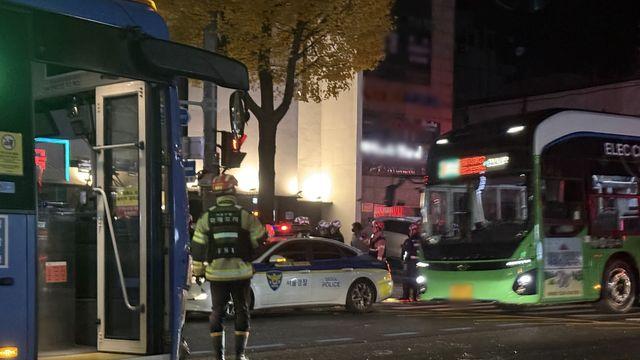 서울 은평구 연신내역 인근서 버스-승용차 충돌…9명 경상