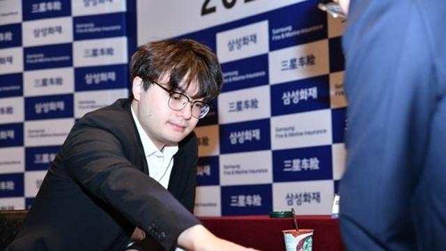 랴오위안허, 딩하오 꺾고 삼성화재배 월드바둑 첫 우승(종합)