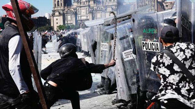 멕시코에서 'Z세대' 주도 반정부 시위…수천 명 집결