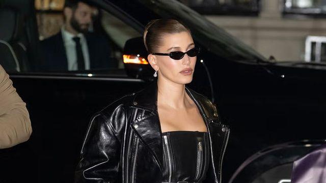 검은 스타킹에는 이 신발! 의외로 잘 어울리는 신발 추천 조합 8가지