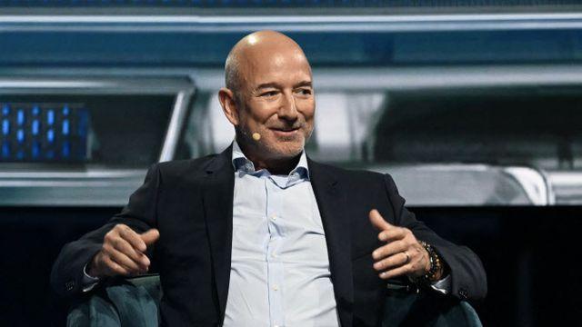 제프 베이조스, AI스타트업 설립…공동 CEO로 경영복귀