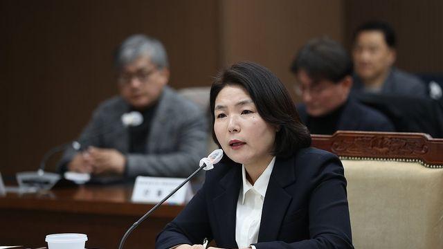 충남도의회, 행정감사서 충남연구원장 '타지 거주' 문제 질타