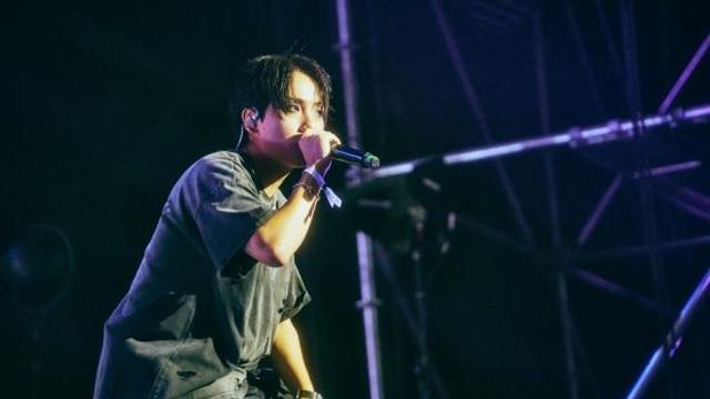 '원더리벳 2025', 한일 42팀 초호화 라인업 증명…4만 관객 운집