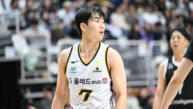 최형찬 폭발·외인 듀오 견인… 유기상 공백도 지운 디펜딩 챔피언 LG