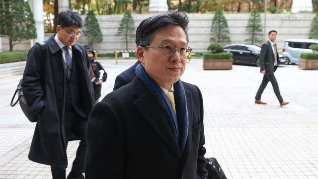 '채상병 수사 방해' 前공수처 검사 구속심사…증거인멸 공방