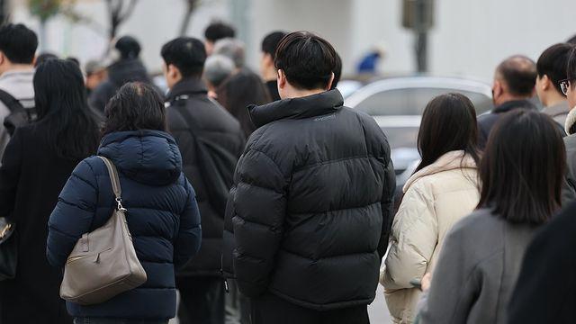 매서운 북풍에 월요일 출근길 '겨울추위'…내일 아침은 더 추워