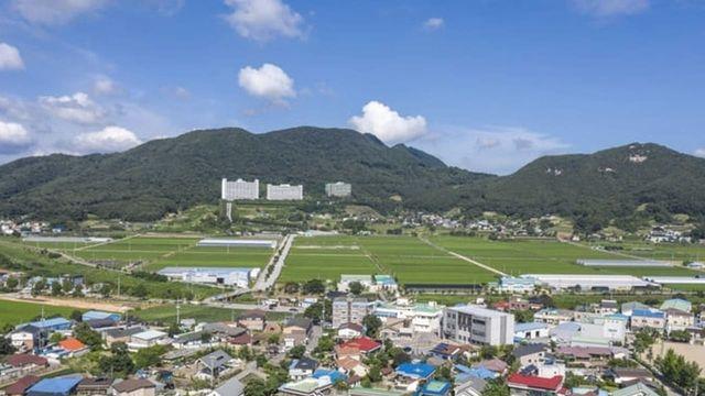 '다들 사람 빠져나가서 곡소리 내는데..' 매달 500명 증가, 인구 40만 명 코앞에 두고 있는 우리나라 마을