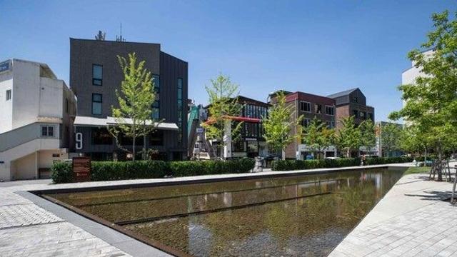 가을에 가볼 만한 곳, 연남동 경의선숲길 따라 걷는 여유로운 시간