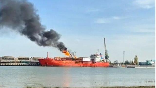 우크라 정박 튀르키예 LPG 운반선, 러 드론 공격으로 화재…인명 피해 없어