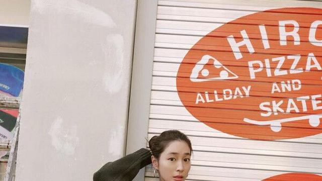 이민정 세월 비껴간 미모…길거리서 찰칵