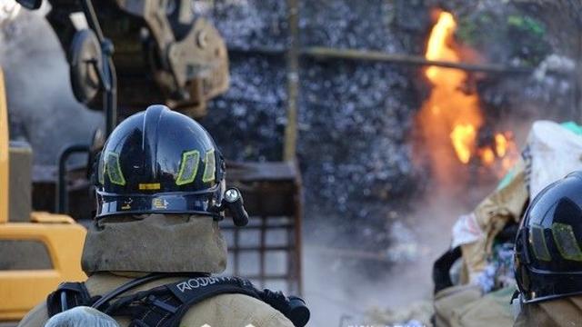 파주 갈곡터널 유조차 화재...