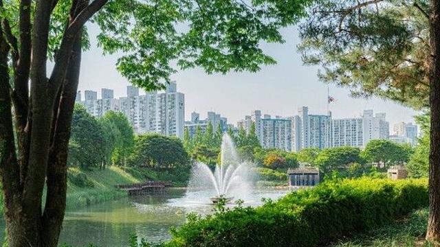 구리 , 가는 가을 만끽하며   걷기 좋은  곳!