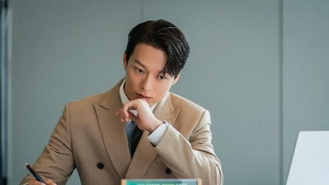 ‘키스는 괜히 해서!’ 장기용 앞에서 안은진, 면접 잘 볼 수 있을까?