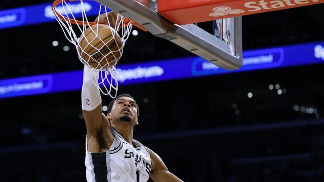 ‘신인류’ 웸반야마, 결국 몸이 못 견디나 ‘종아리 부상→결국 이탈’