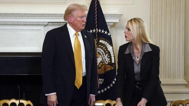 '트럼프 신속대응팀인가' 장관 과잉충성에 흔들리는 美법무부