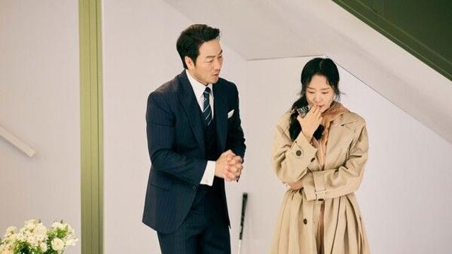 '넷플릭스 아들' 박해수, 연극 무대까지 씹어 먹었다...'벚꽃동산'으로 亞 평정