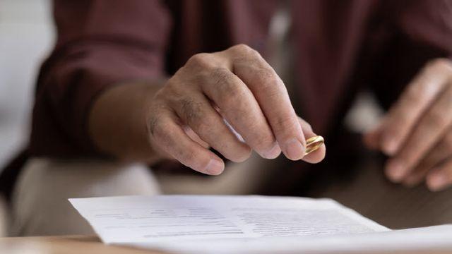 8억 세금 아까워…위장이혼 후 처형과 바람난 척 한 남편