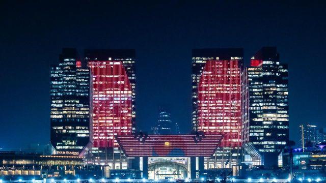 “랜드마크 외벽에 대형 태극기”  UAE, 높은 수준 국빈 예우 ‘눈길’