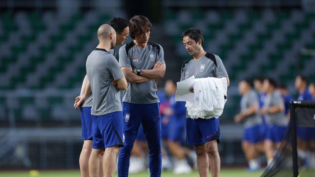 ‘홍명보호’ 포르투갈 사단의 ‘밤샘 공부’…어느 때보다 공 들이는 상대 전력분석과 확실한 분업